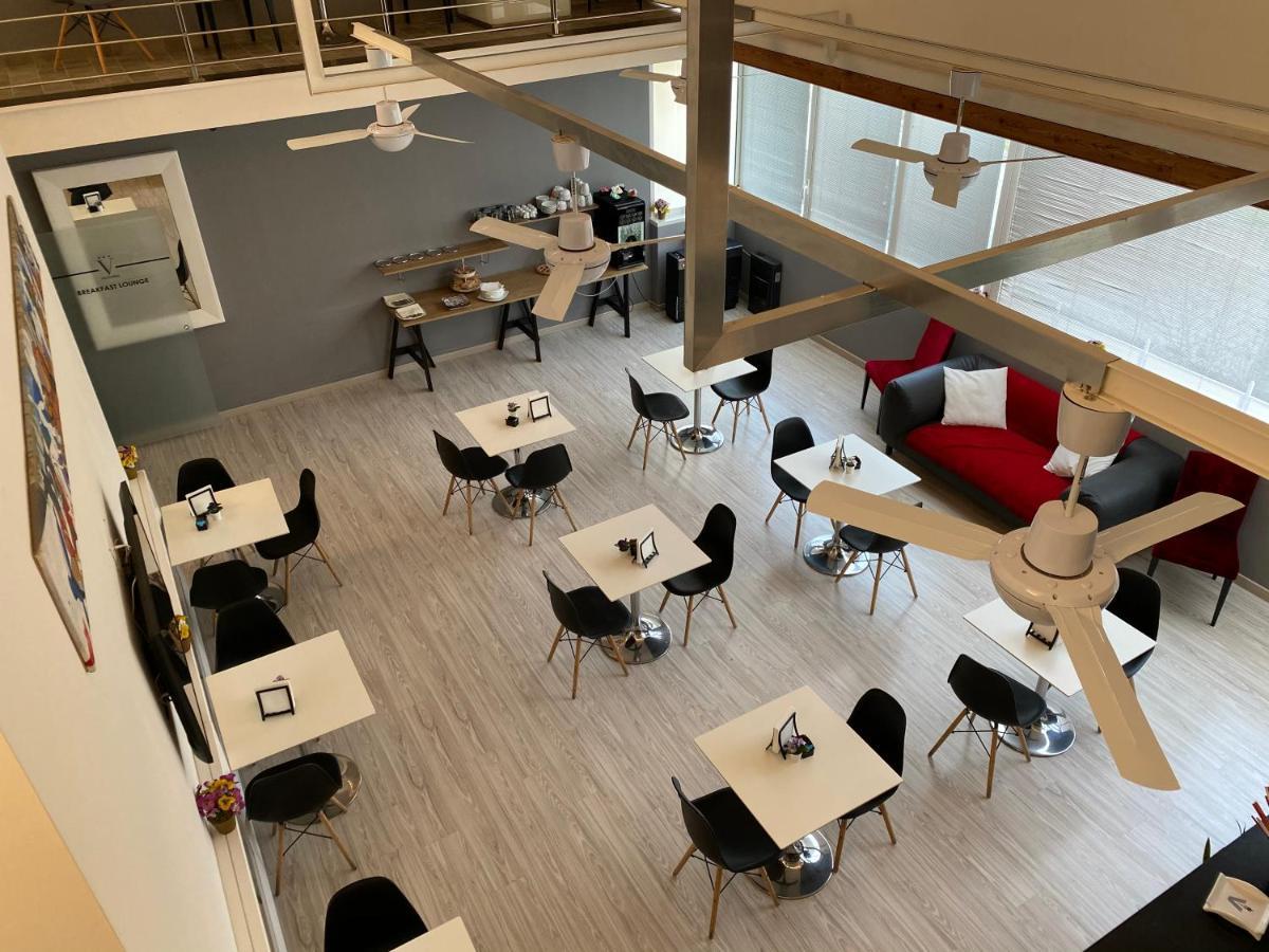 Victoria Hotel 포밀리아노 다르코 외부 사진